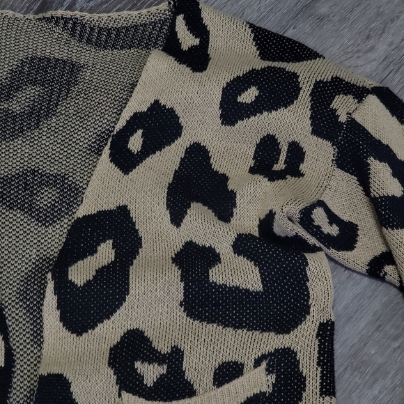 Leopard long cheetah cardigan sweater - Picture 3 of 8